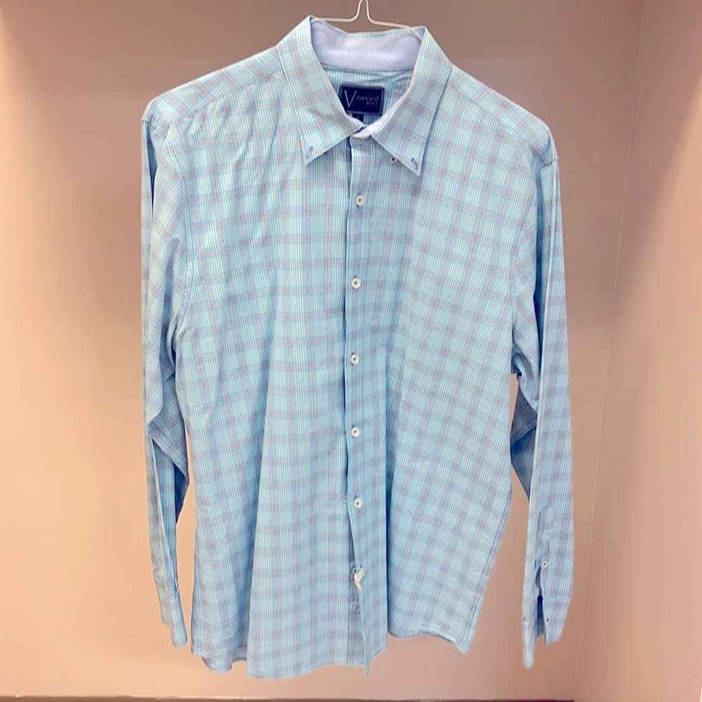 Men’s Vineyard Place Casual Button Down